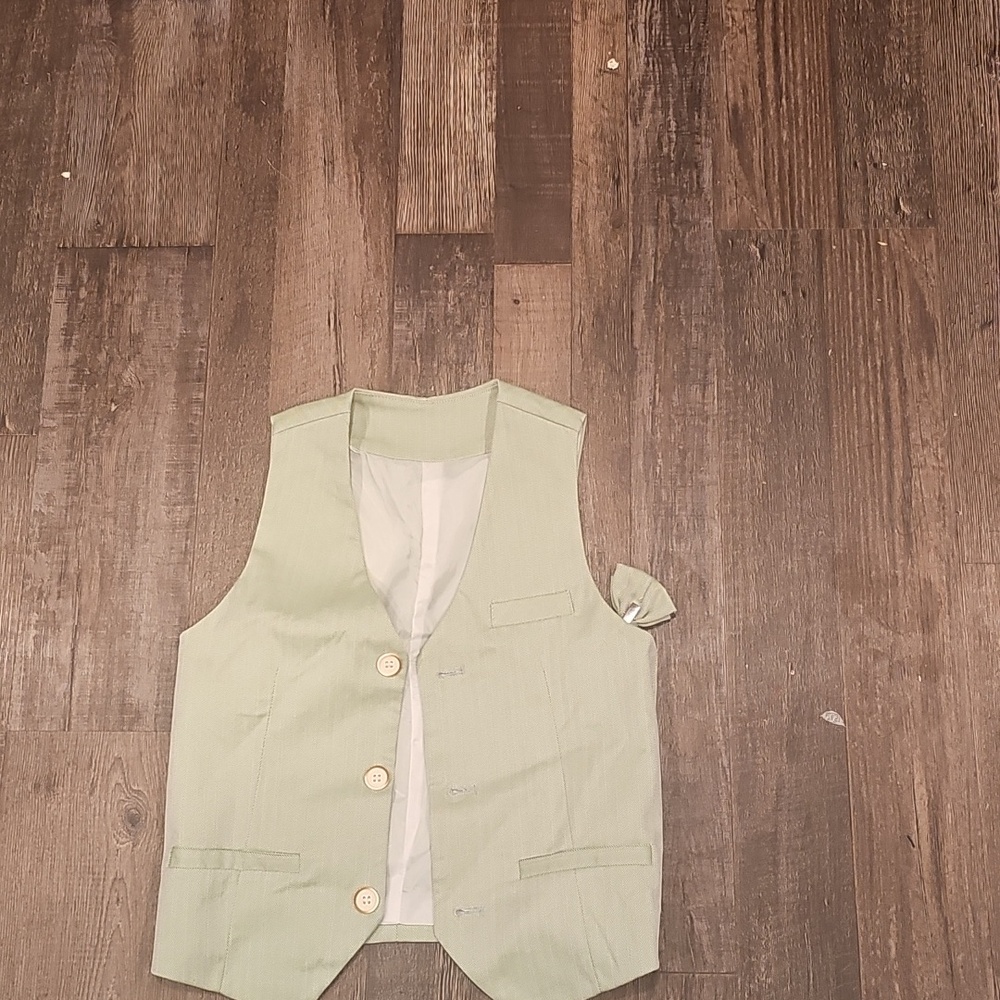 N 3 Piece Bow Tie Pale Mint Sage Green Vest Suit Sz 6-8yr - Picture 4 of 6